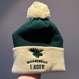Free w/bundle Moosehead Lager toque